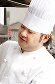 パティシエ 泉澤理史